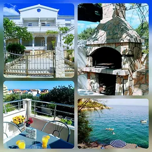 https://apartman-dineva.hotels-in-trogir.com